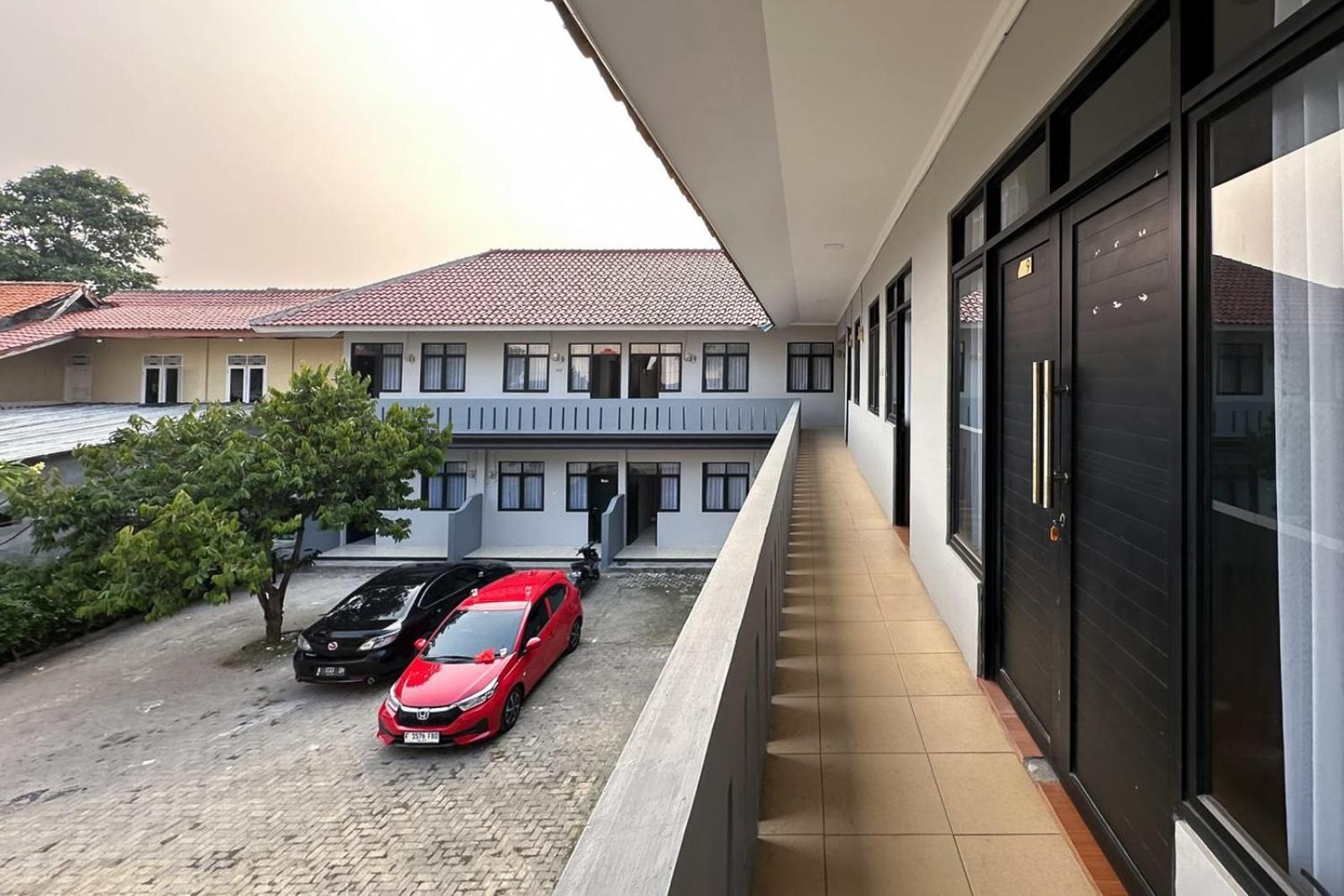 Reddoorz Near Maulana Yusuf Stadium Serang Hotel Екстериор снимка